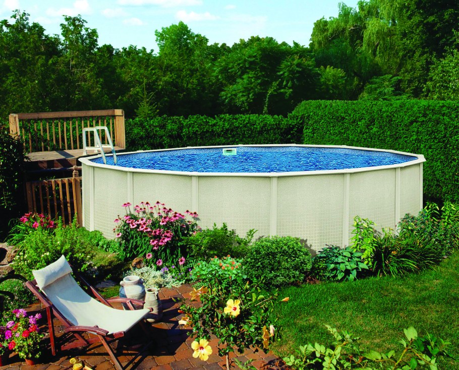 Ландшафт с каркасным бассейном