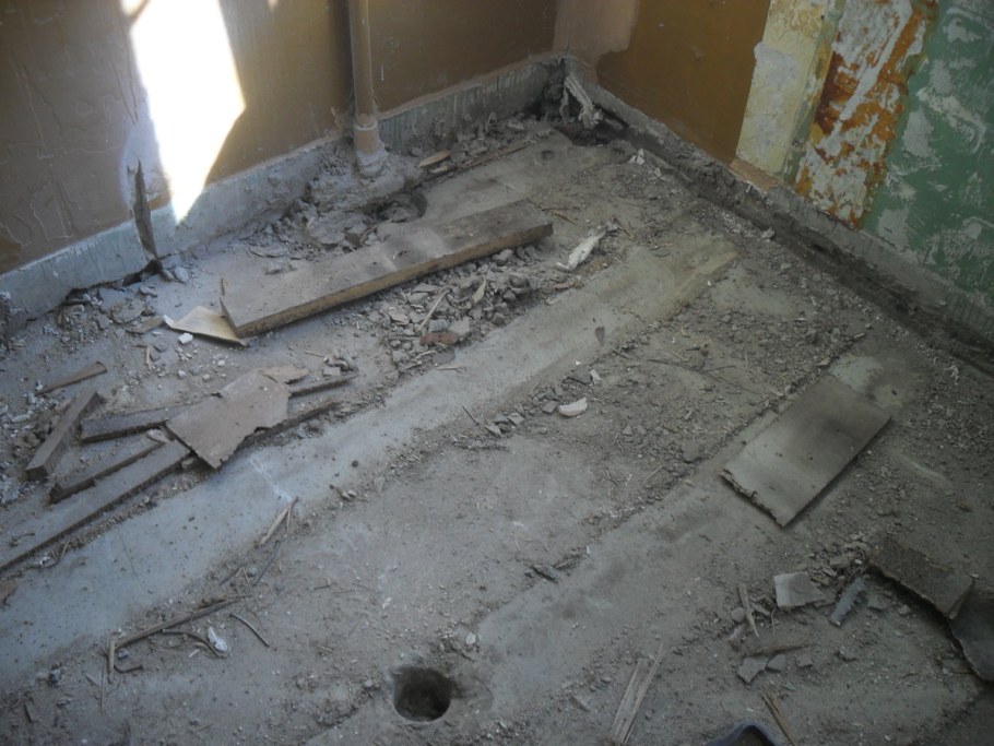 Демонтаж щитового паркета