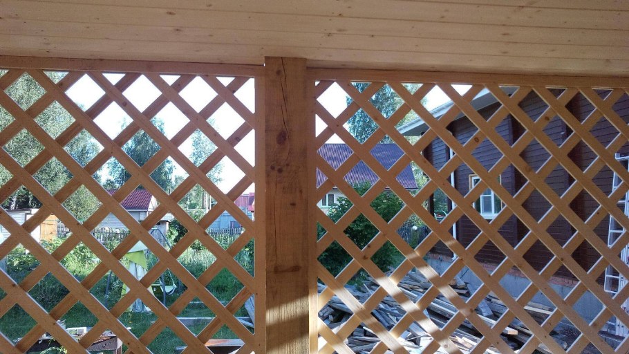 Решетка для террасы из дерева