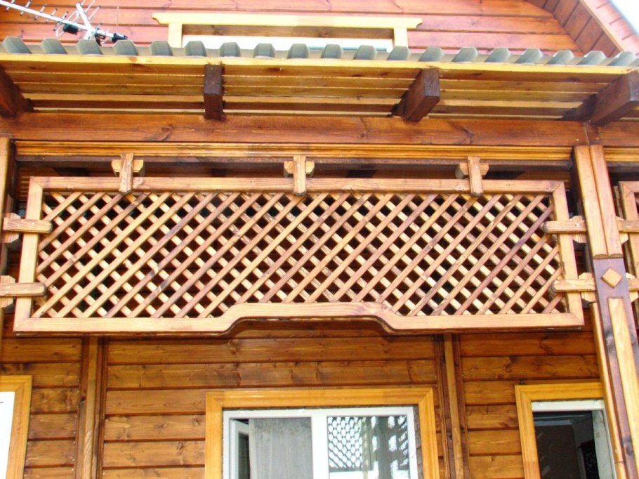 Декоративная решетка для беседки