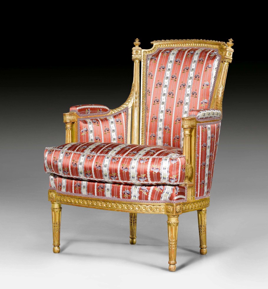 Элегантный кресло