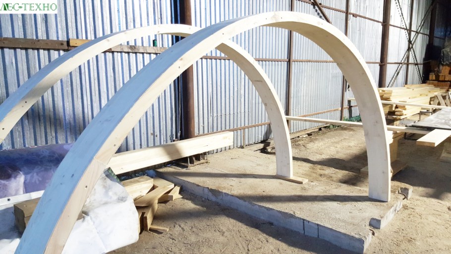 Необычные лестницы из дерева