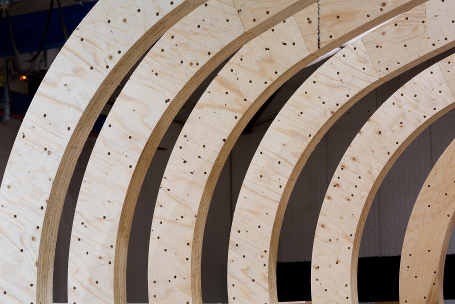 Деревянные изогнутые балки