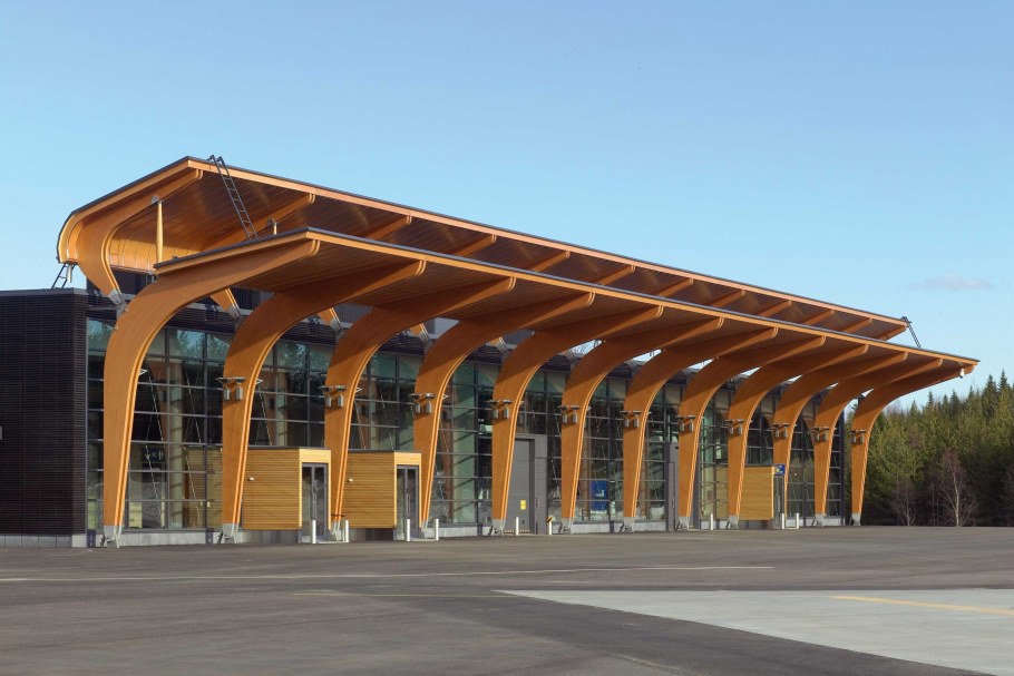 Большепролетные гнутоклееные деревянные конструкции