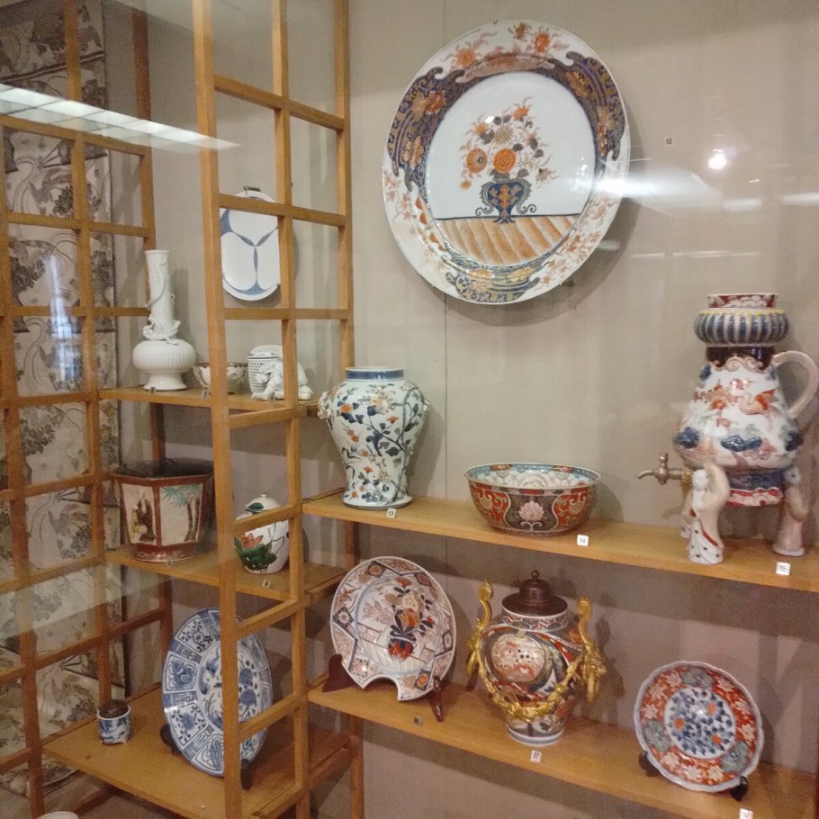 Керамическая ваза Цзиндэчжэнь