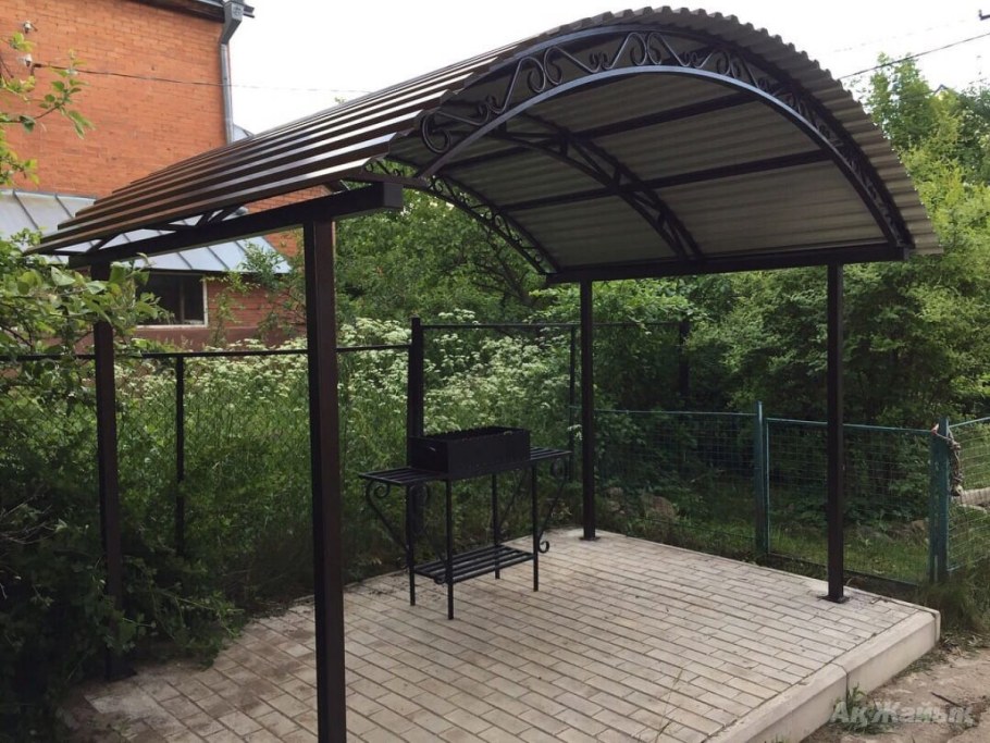 Навес из поликарбоната примыкающий к дому