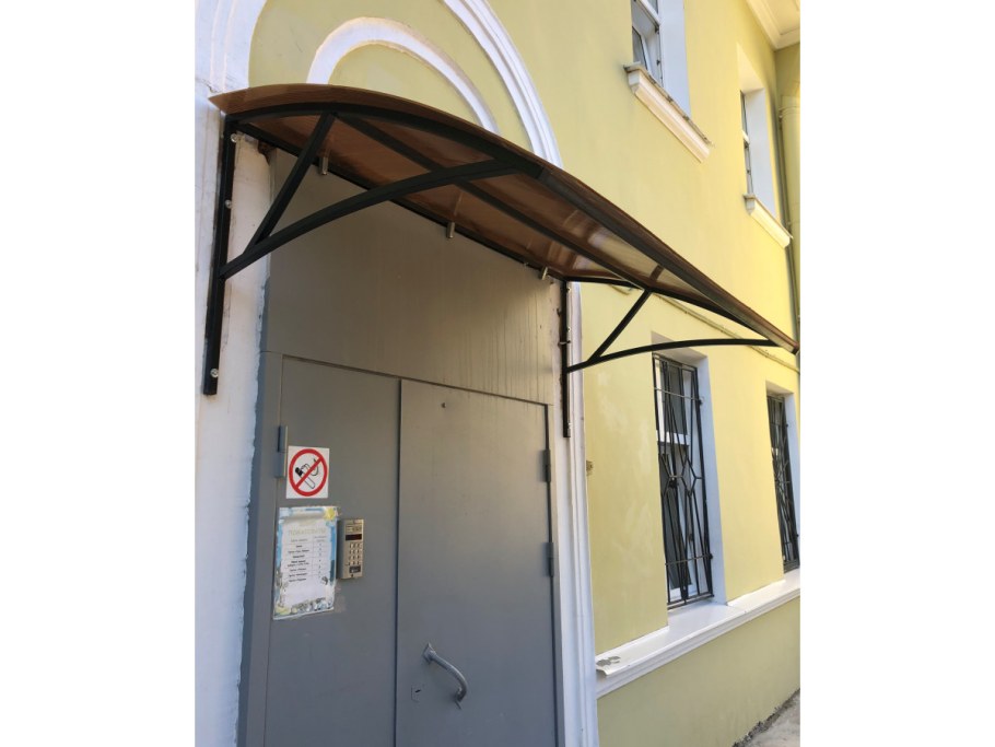 Козырек из сотового поликарбоната