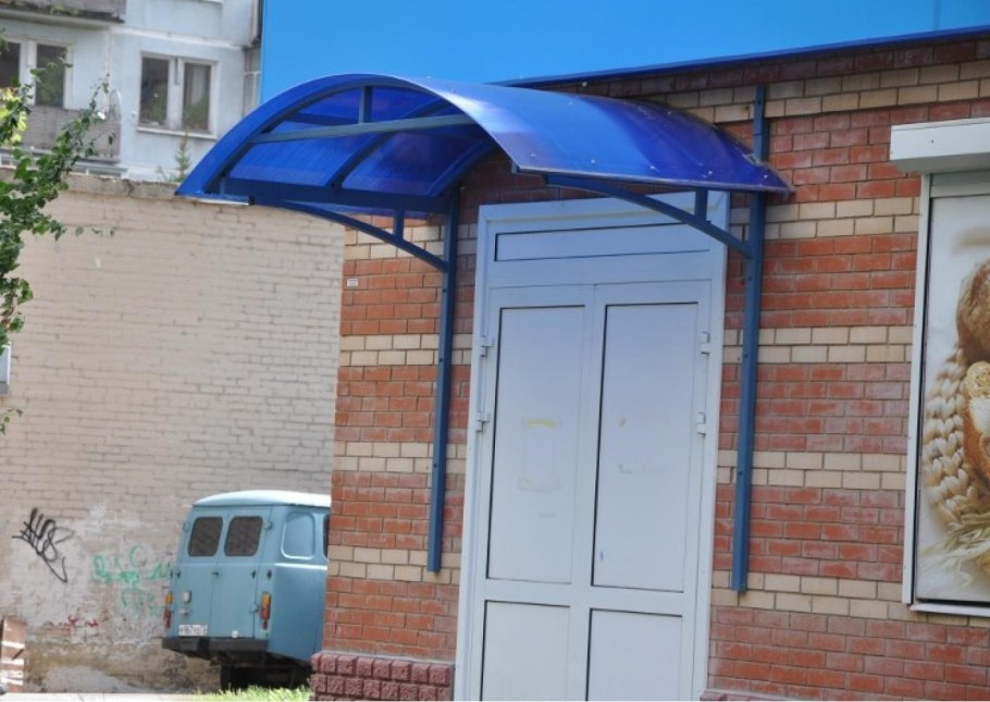 Навес над крыльцом