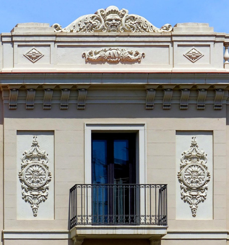 Стиль Ампир фасад