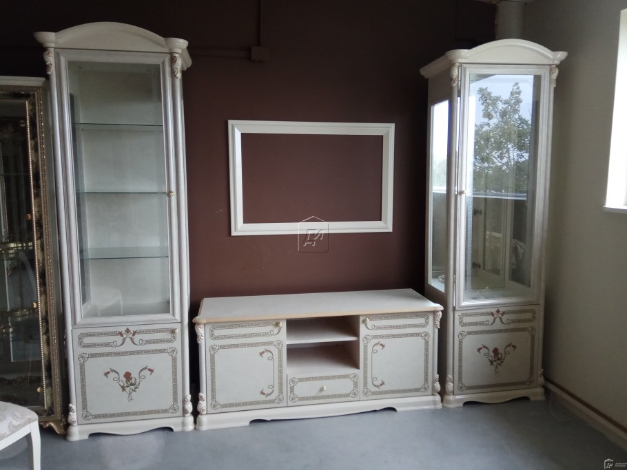 Витрина Гретта белое золото