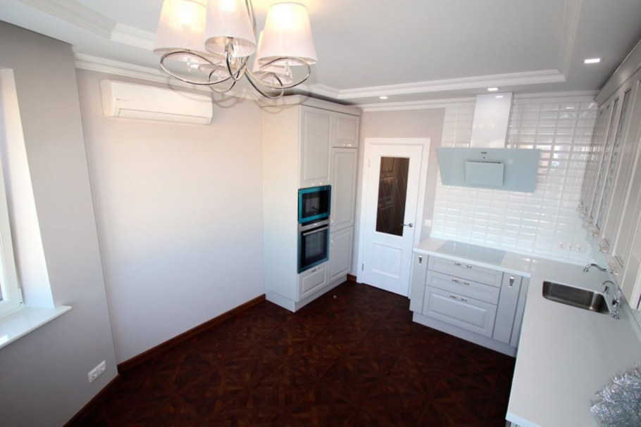 Кухня с эркером п44т Лорето