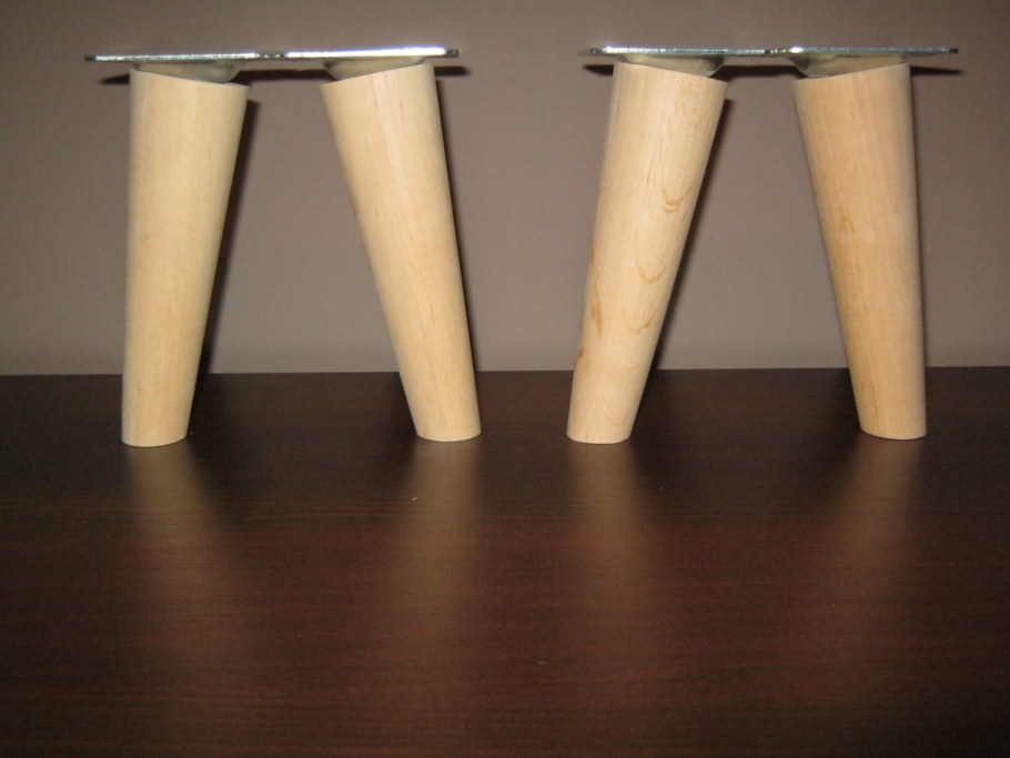 Опора мебельная квадратная DAКP-27