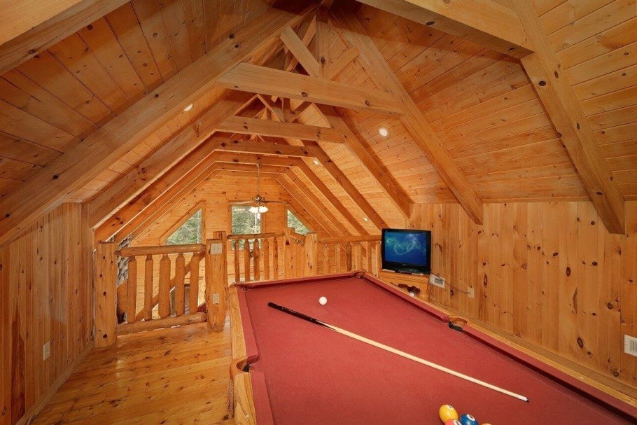 Отделка мансарды вагонкой