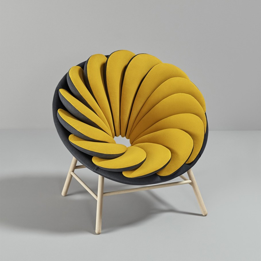 Светильник из дерева