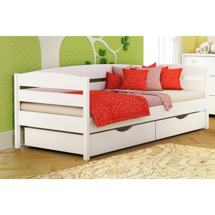 Диван на белом фоне