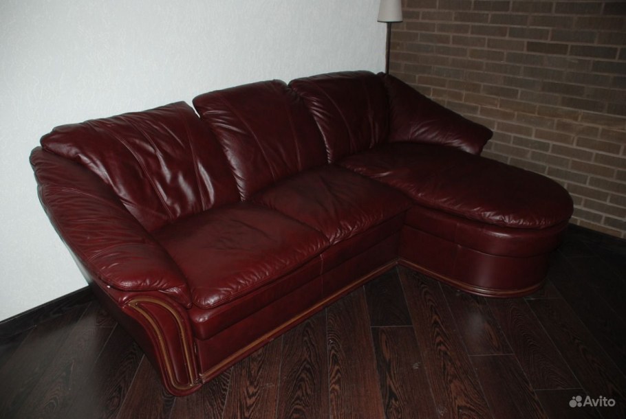 Кожаный диван цвет коньяк