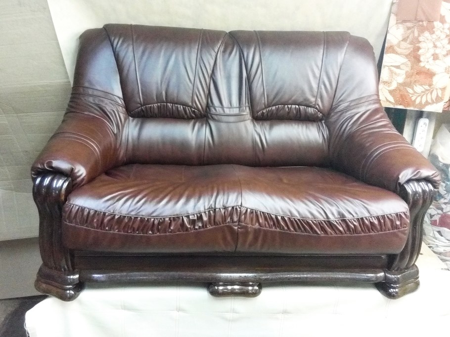 Перетяжка дивана монстад