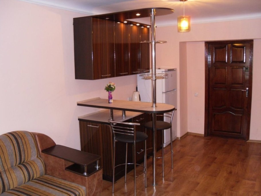 Интерьер комнаты в общежитии