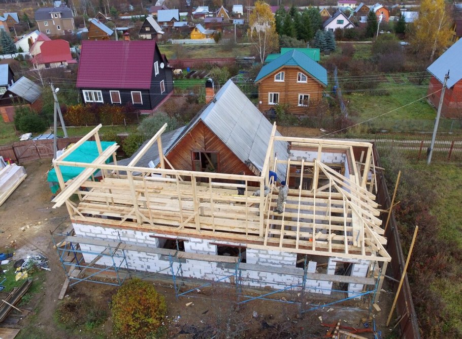 Тини Хаус с террасой