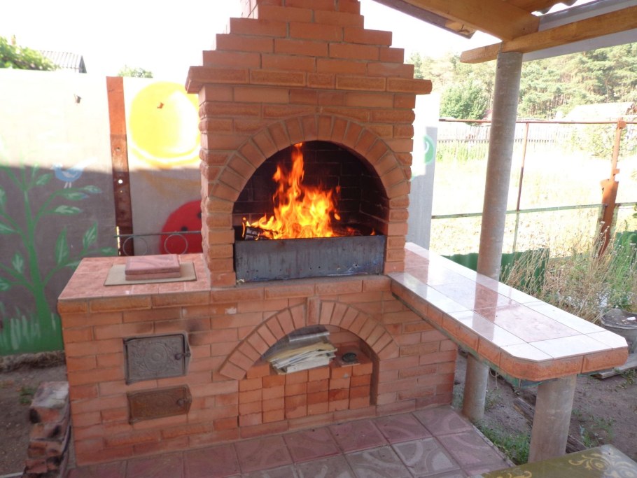 Печи барбекю из кирпича БРИК