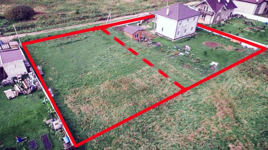 Разравнивание земли на участке