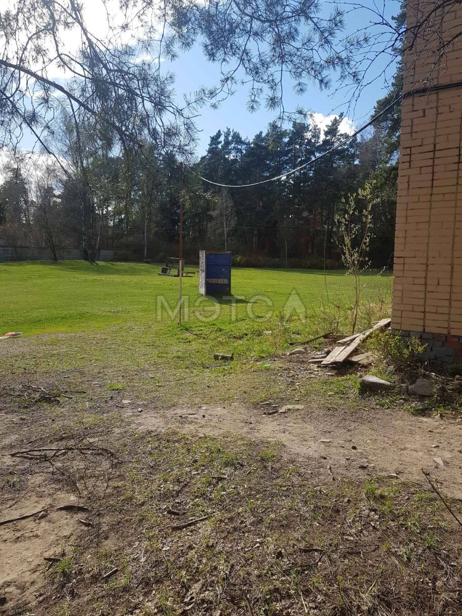 Участок с домом и баней