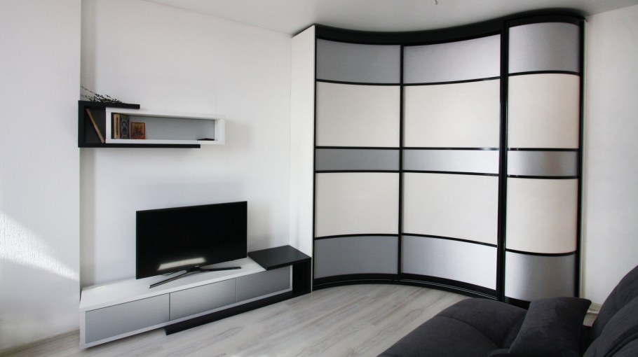 Стенка со шкафом купе