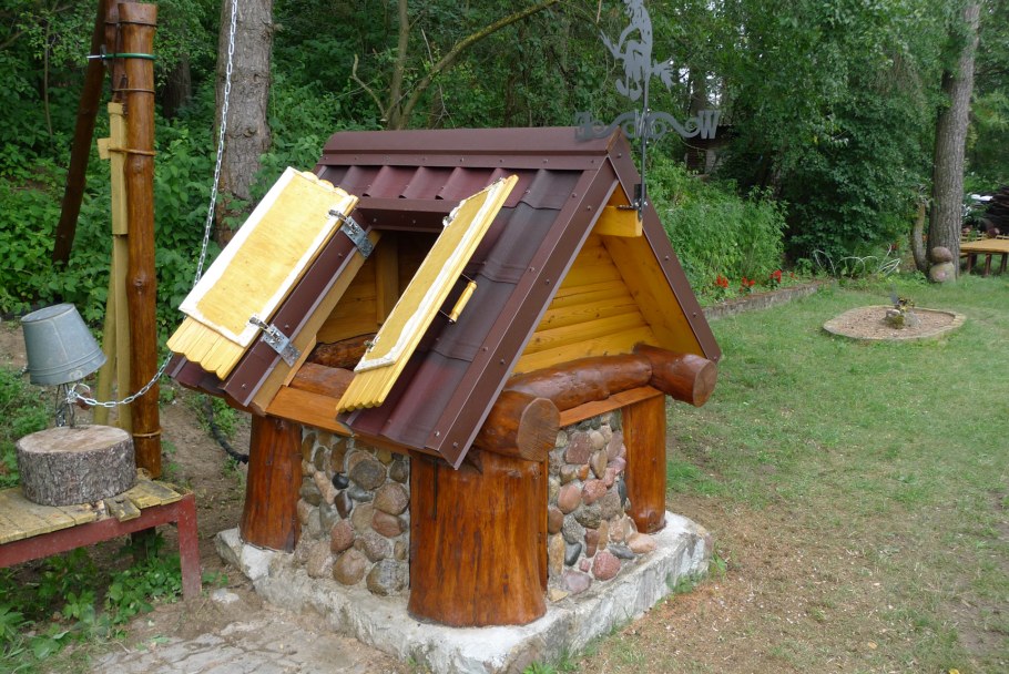 Домик для колодца