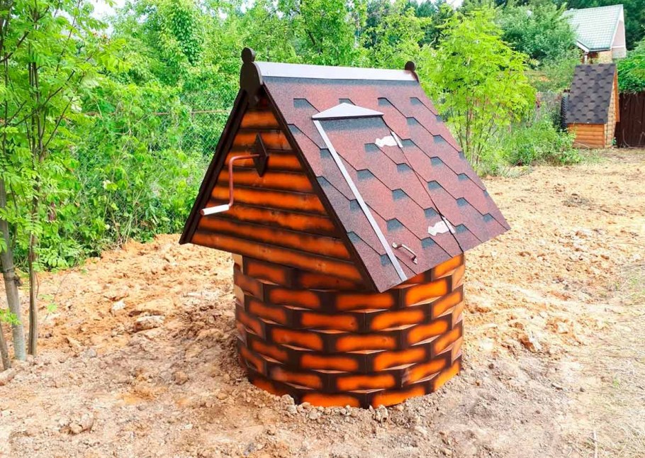 Отделка колодца сайдингом