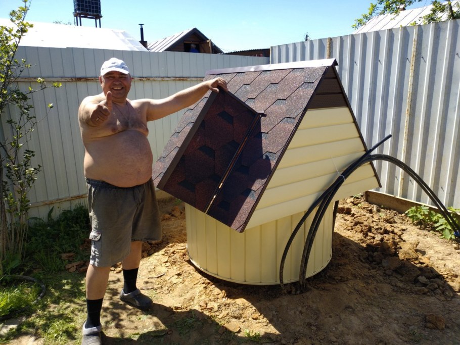 Украшение колодца на даче