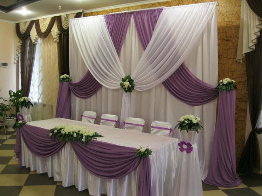 Тканевое украшение зала