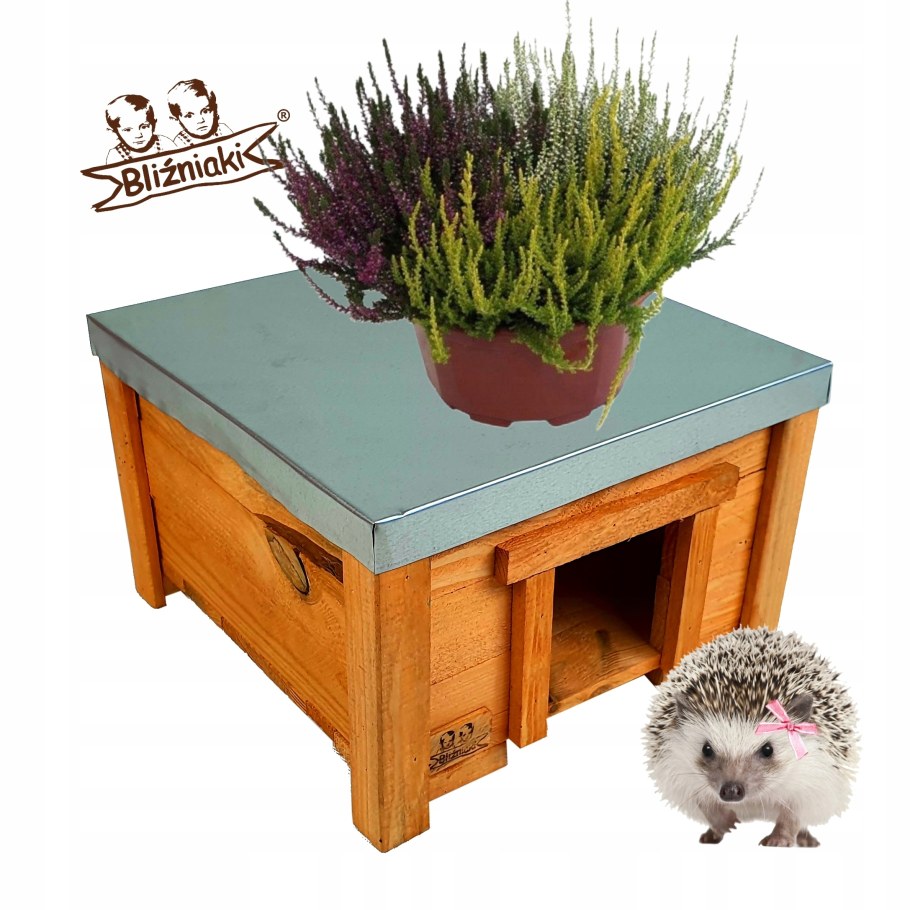 Деревянные домики для ежиков