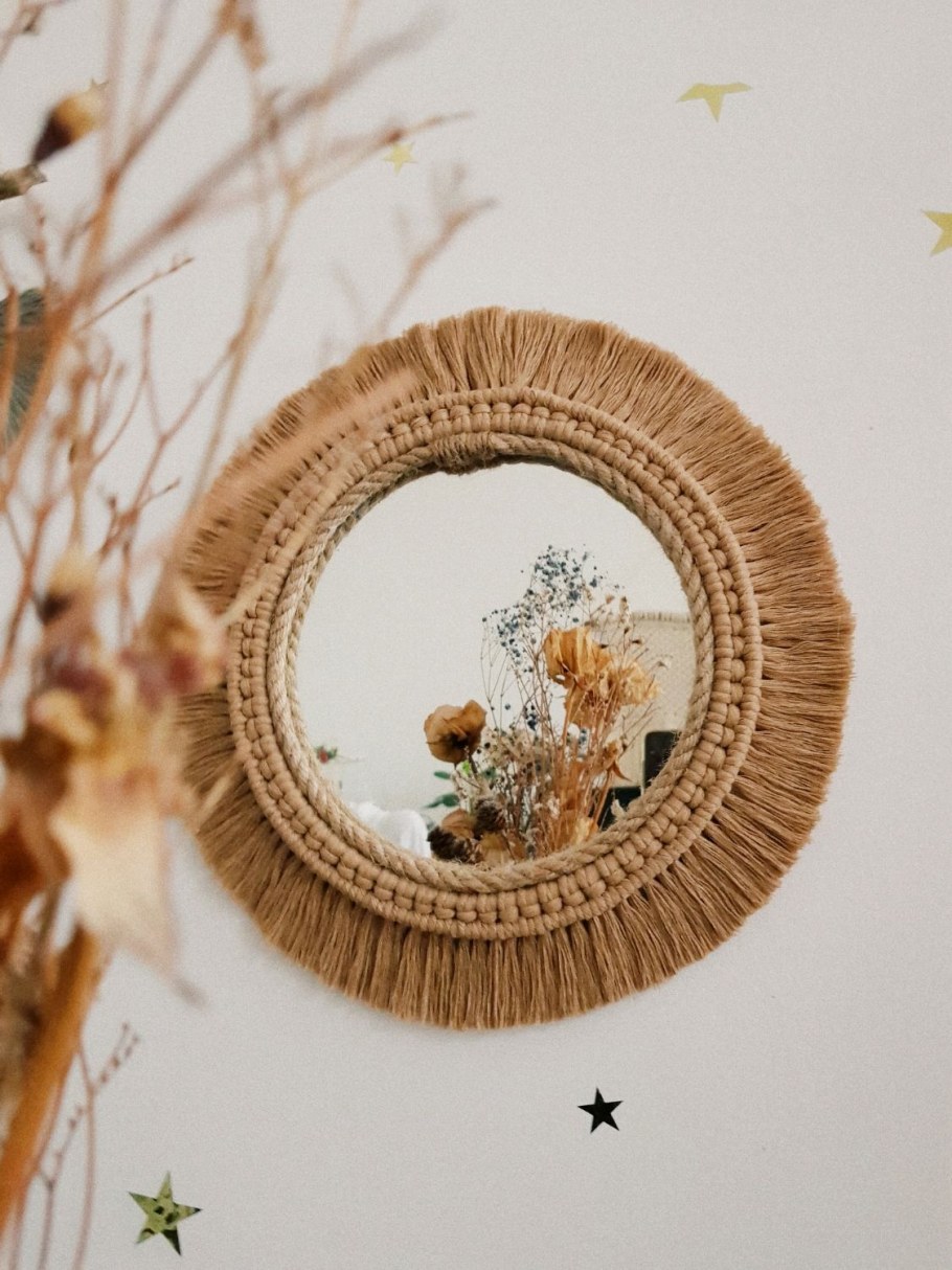 Панно макраме с зеркалом