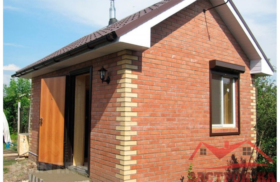 Красивый сарай из кирпича
