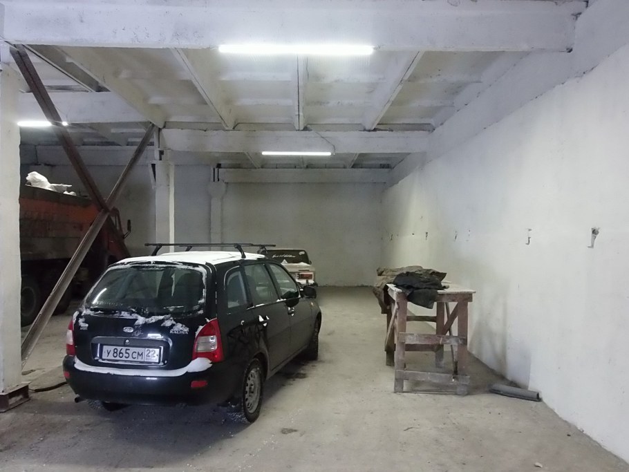 Монтаж ПВХ панелей на потолок