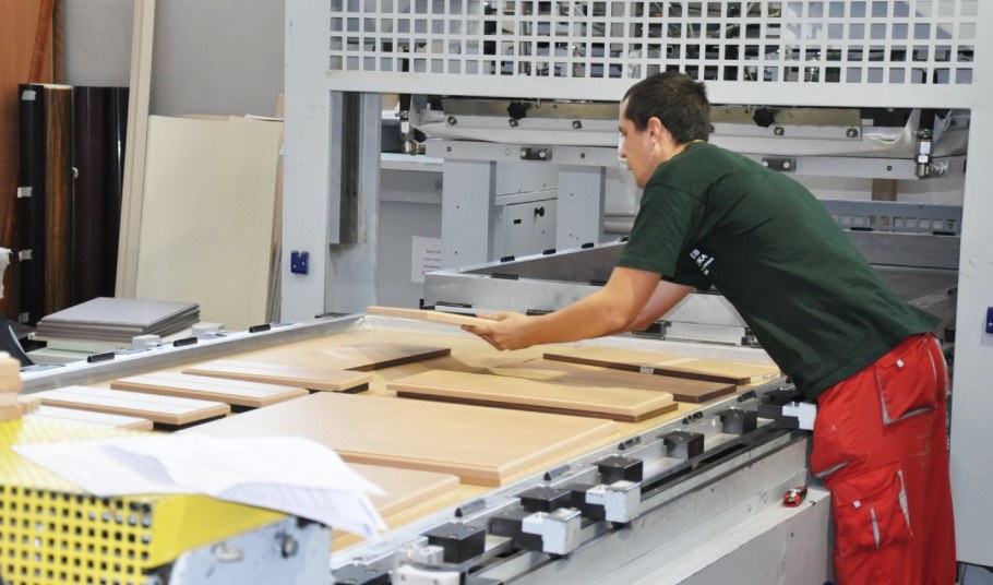 Кухонный гарнитур из массива