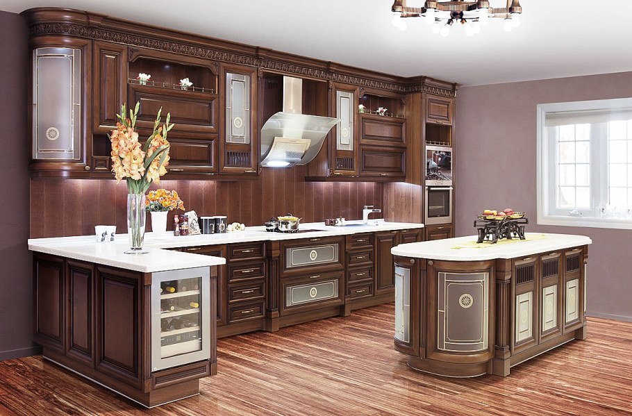 Угловая кухня из массива