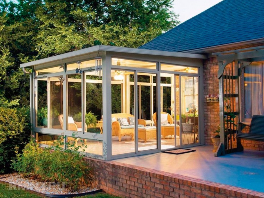 Остекление веранды Рехау