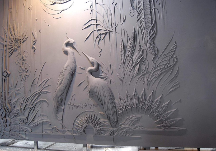 Барельеф лебеди