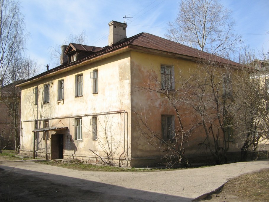 Двухэтажный сталинский дом