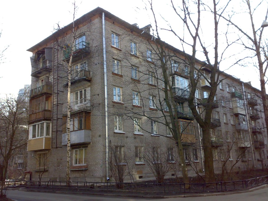 Кирпичная хрущевка 1-528