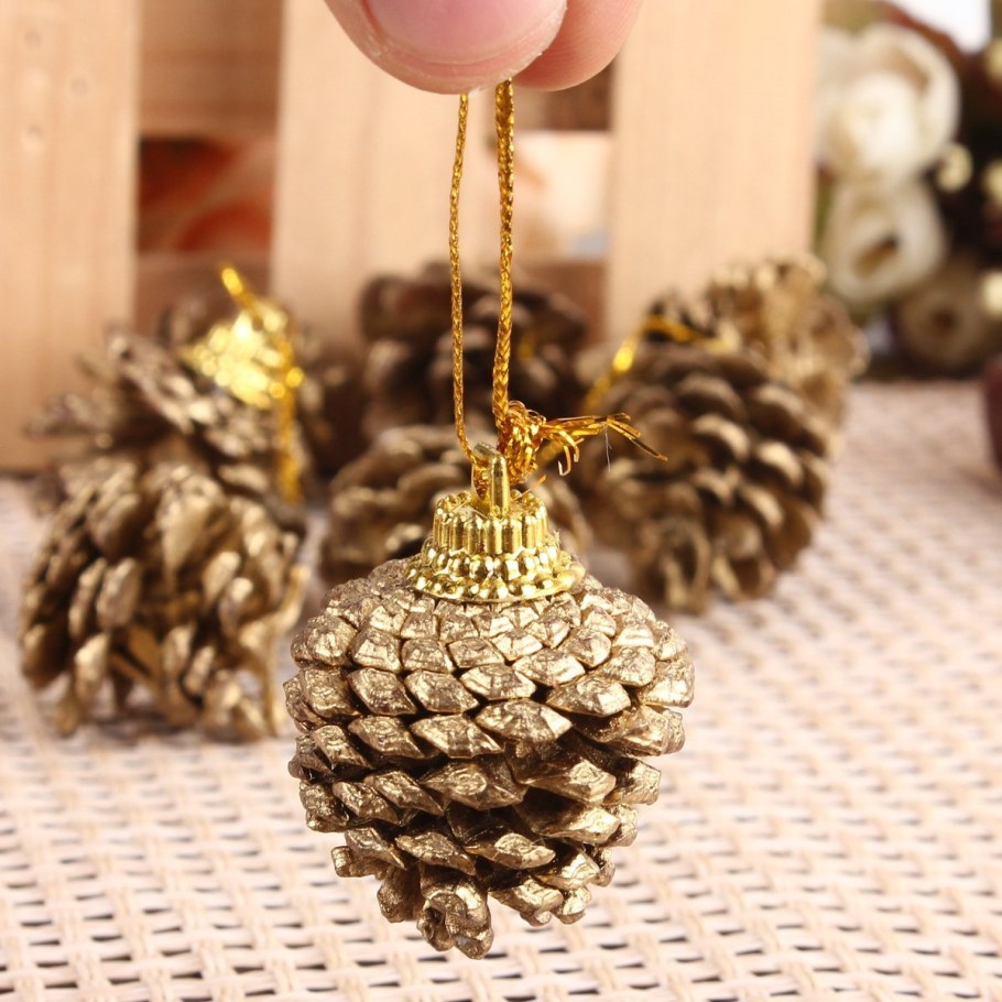 Елки из шишек новогодние