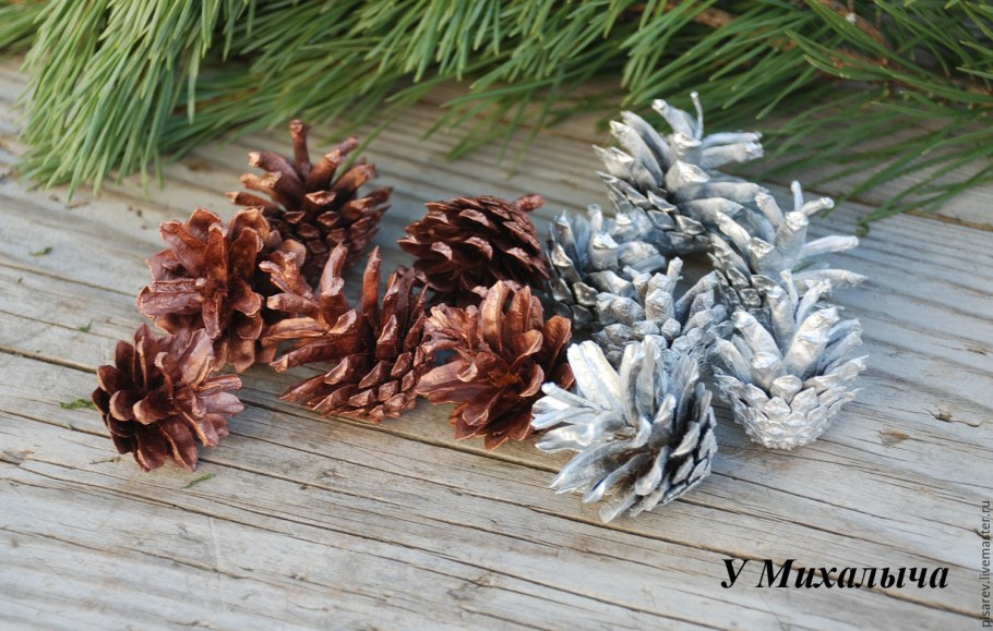 Гирлянда из шишек