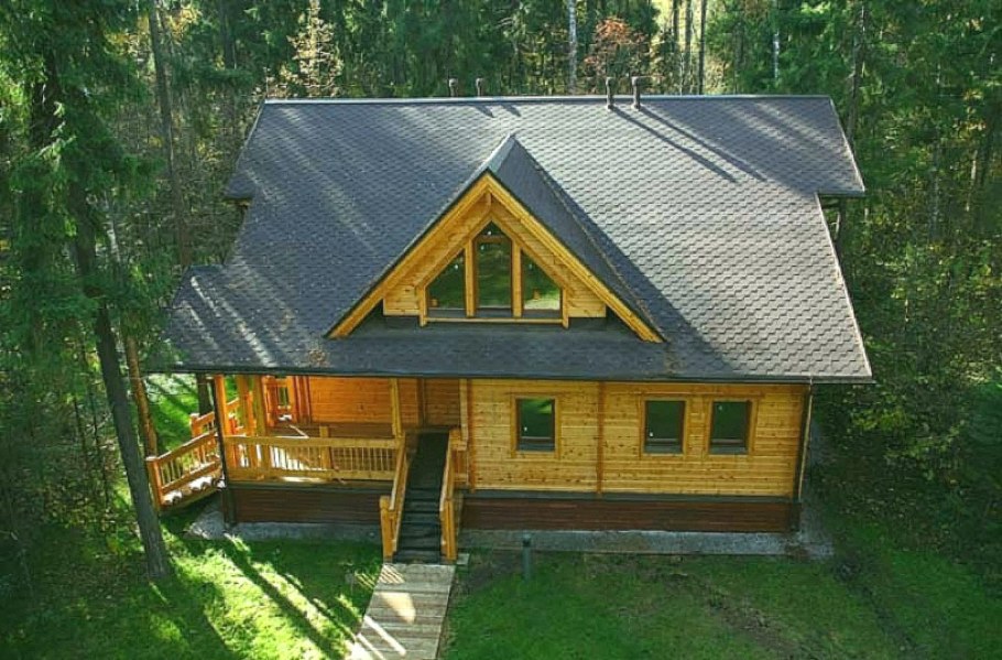 Крыша дачного домика