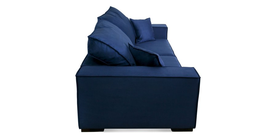 Мягкий итальянский диван с пуховыми подушками