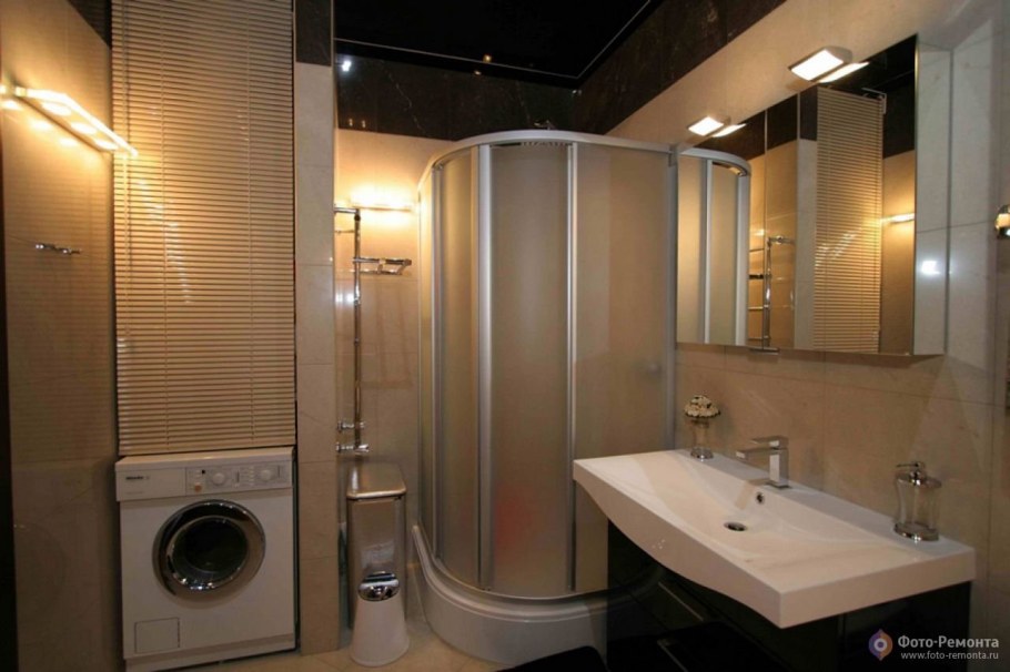 Водонагреватель в маленьком туалете