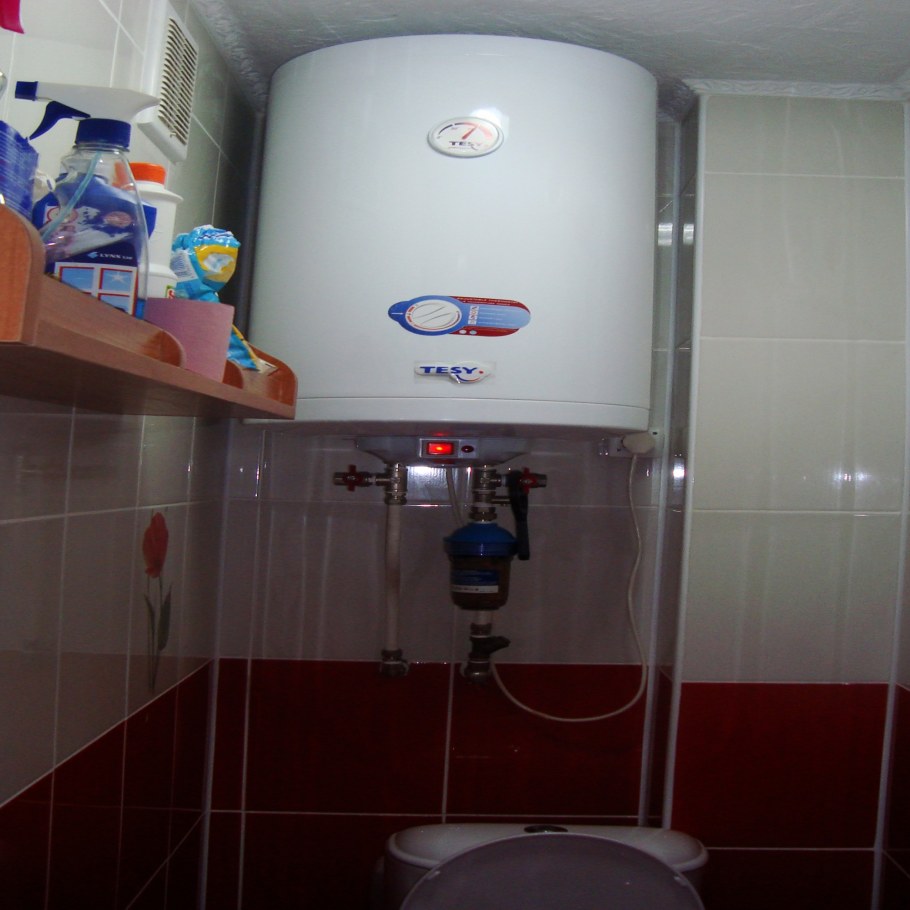 РОЛЬФ ставни в туалет за унитазом