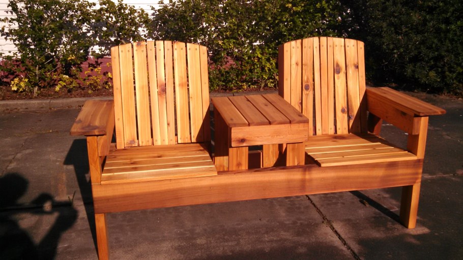 Скамья из досок