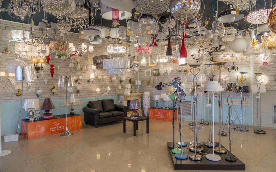 Мир света на Заневском 65