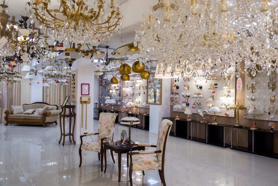 Мир света люстры в Санкт-Петербурге